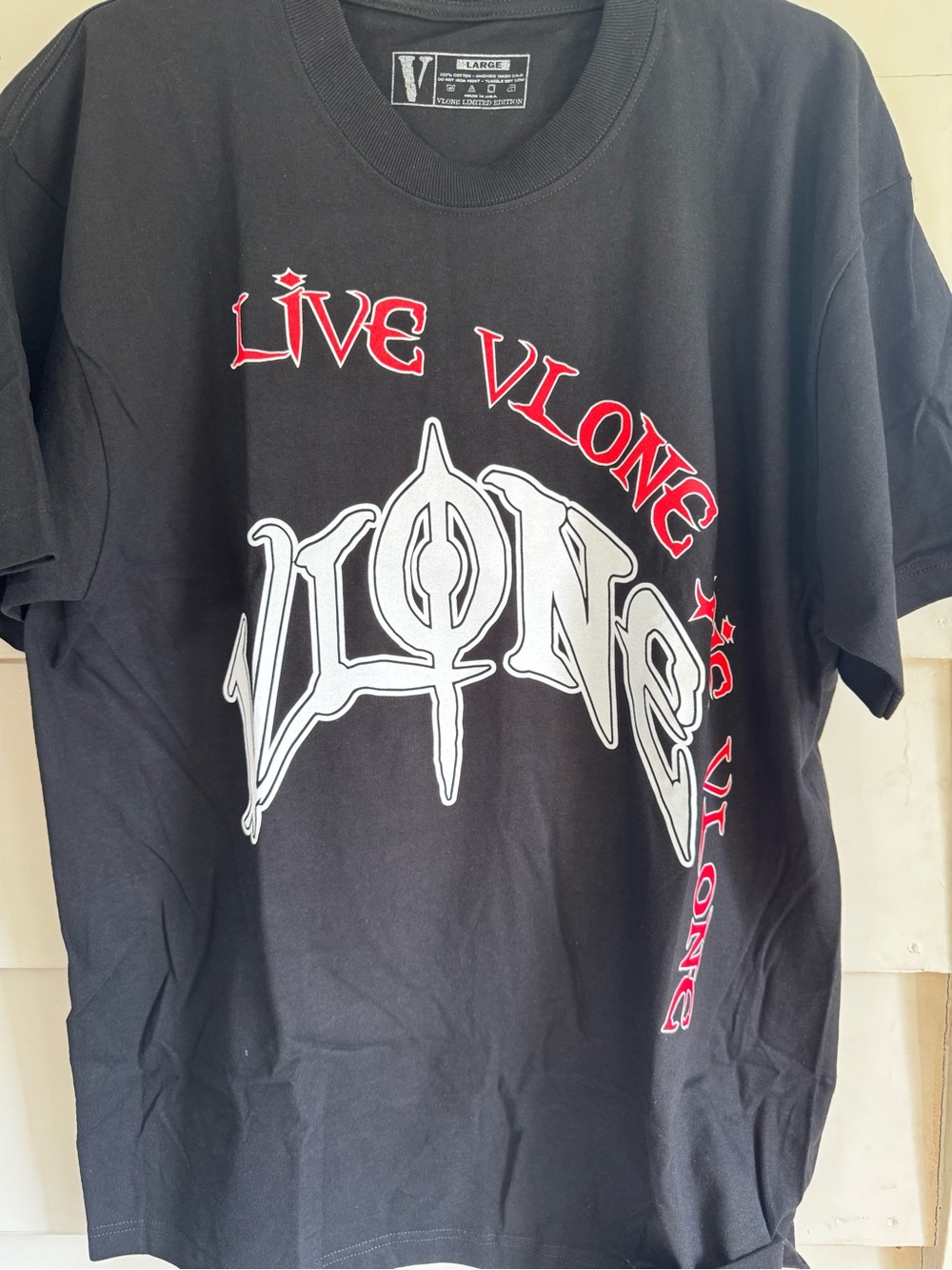 V Long Black Graphic Tee – Live Vlonge Design